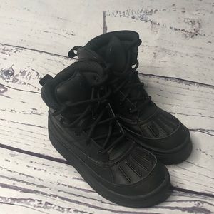 Boys *Gently Used*NIKE ACG WOODSIDE BOOTS